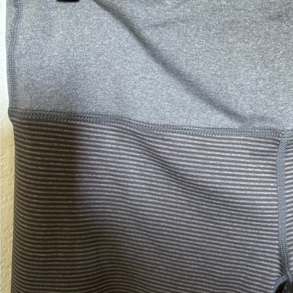 Vuori Gray Striped Leggings